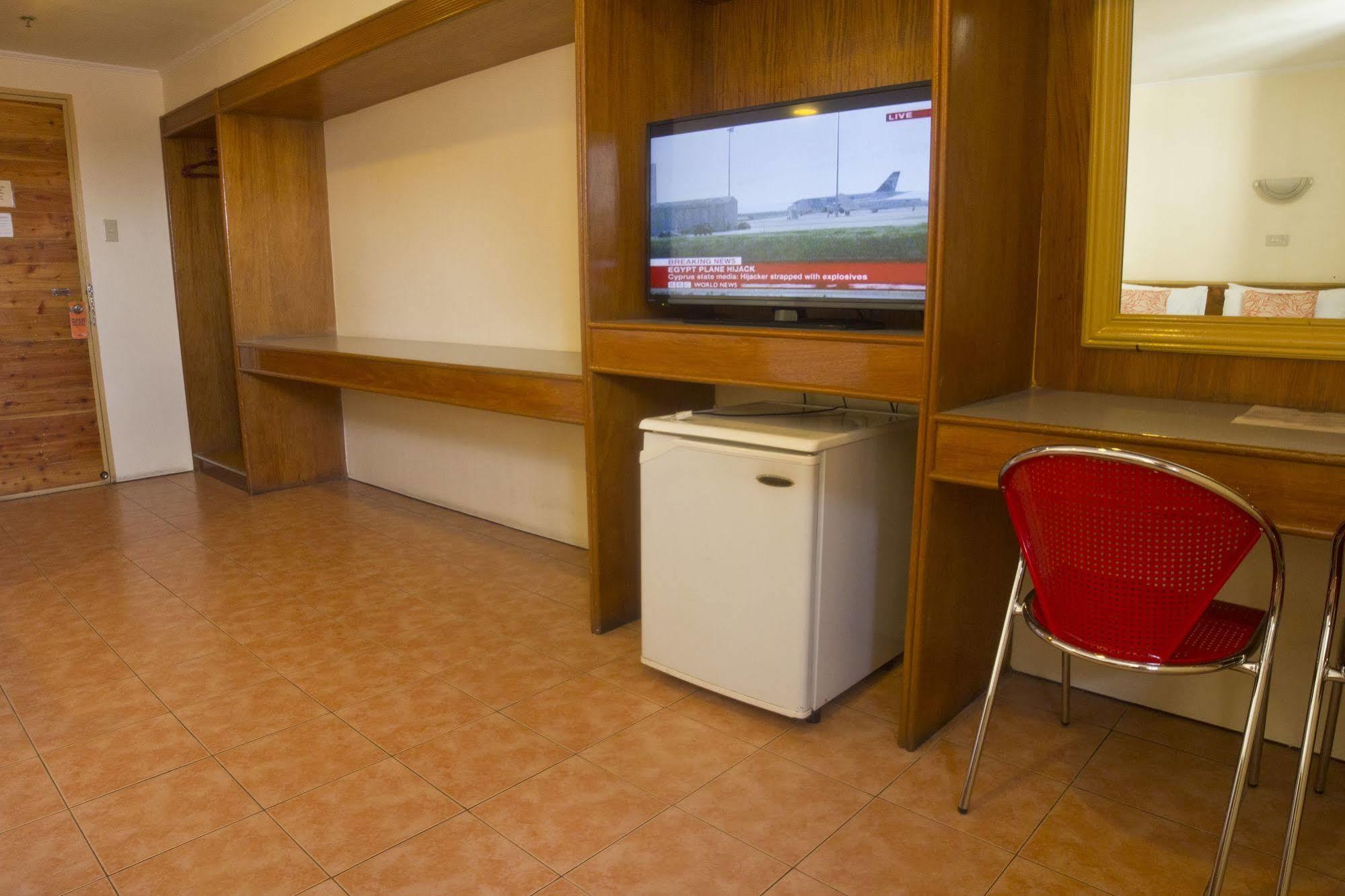 Nichols Airport Hotel Paranaque City Extérieur photo