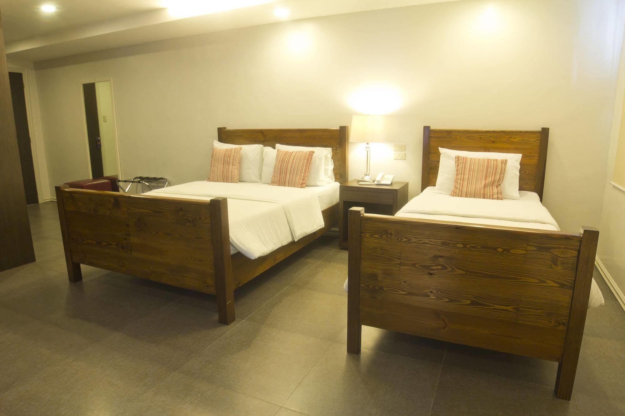 Nichols Airport Hotel Paranaque City Extérieur photo
