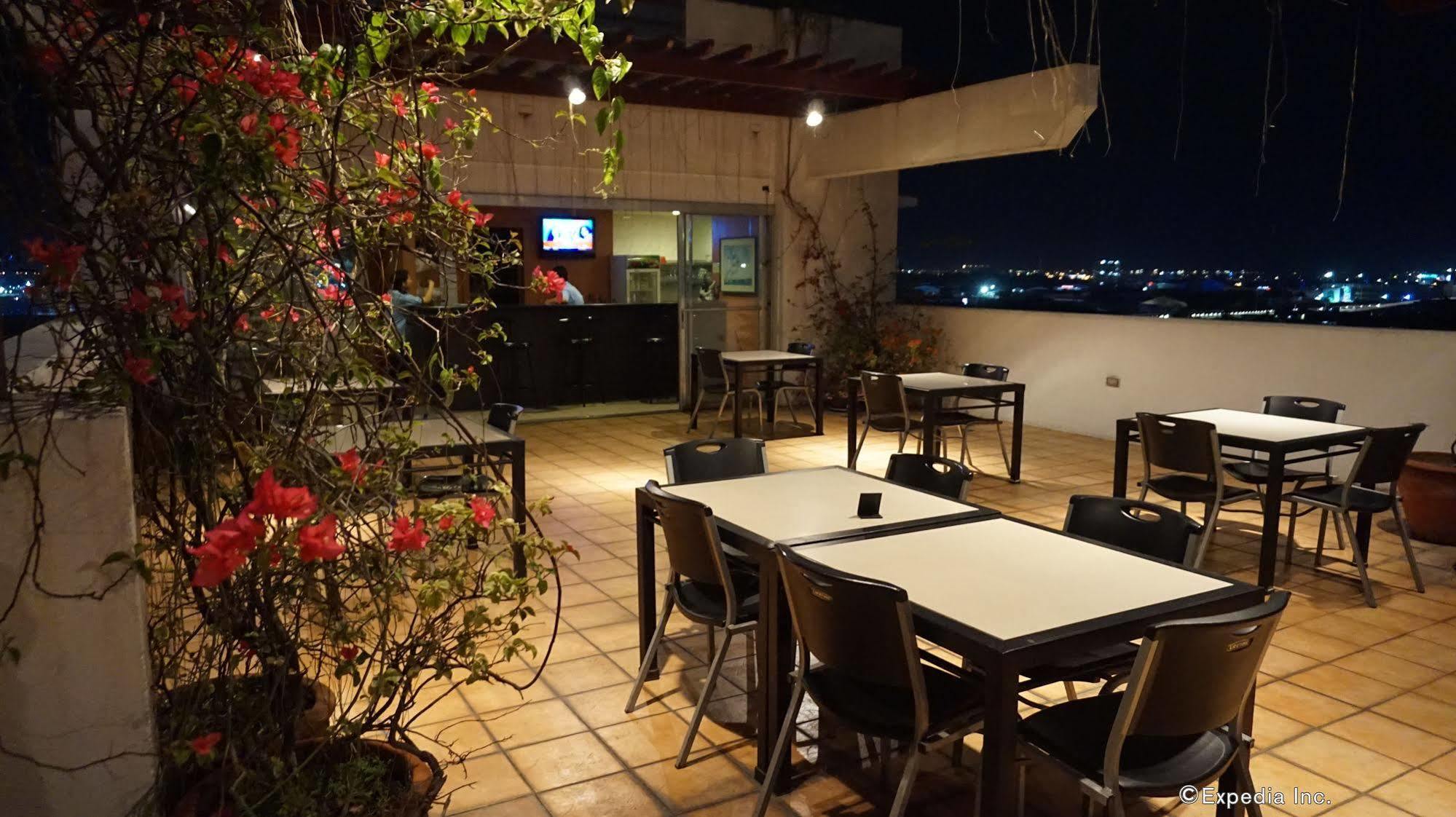 Nichols Airport Hotel Paranaque City Extérieur photo